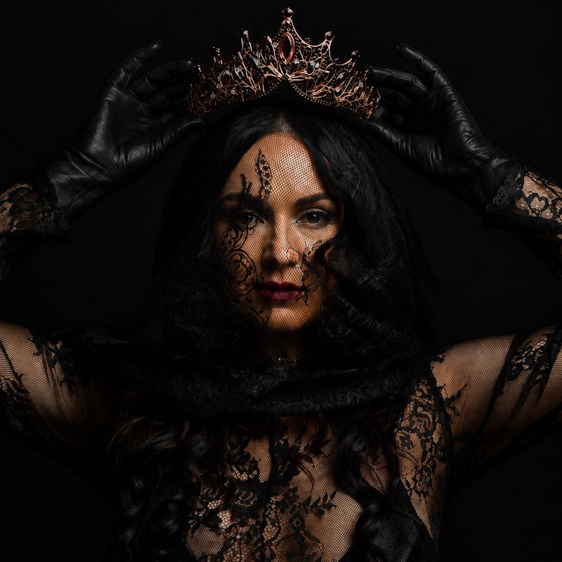 Babette – Moonlight Mistress